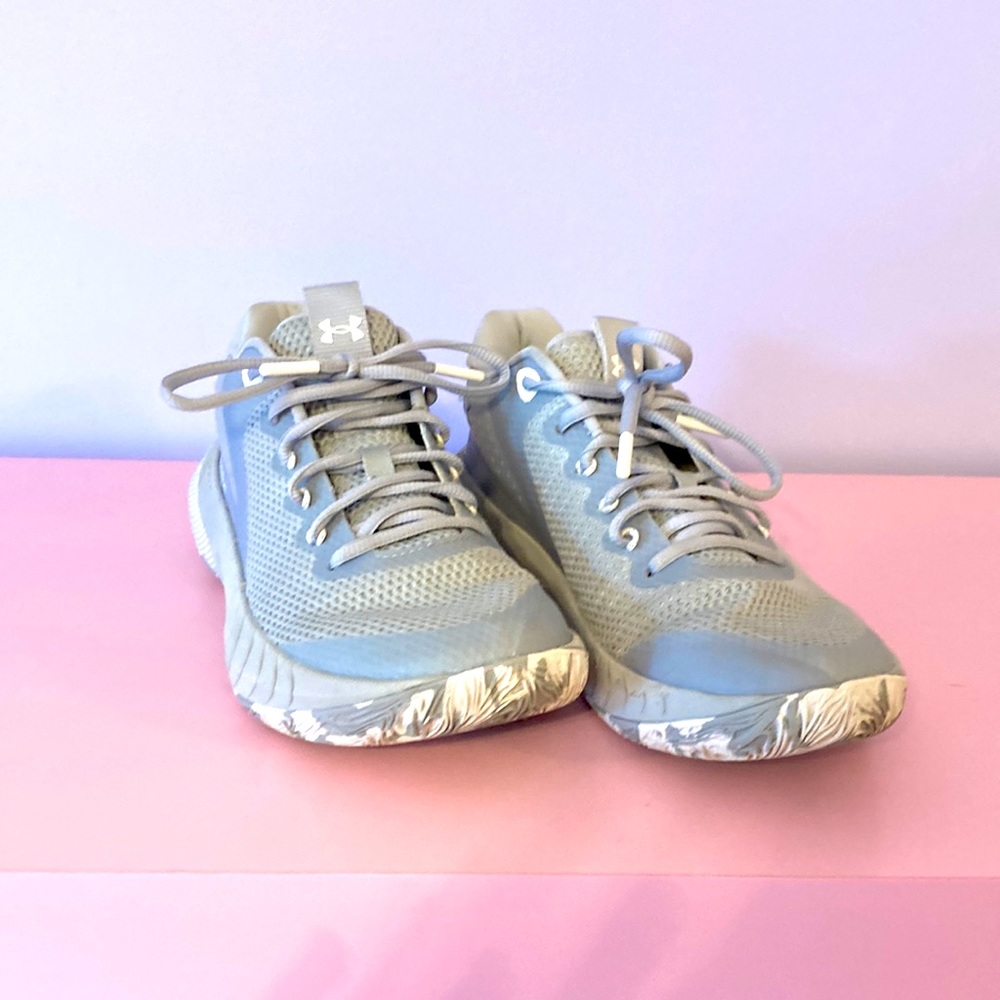 Womens size 7.5, grey and dark grey and white basketball shoes, Under Armor